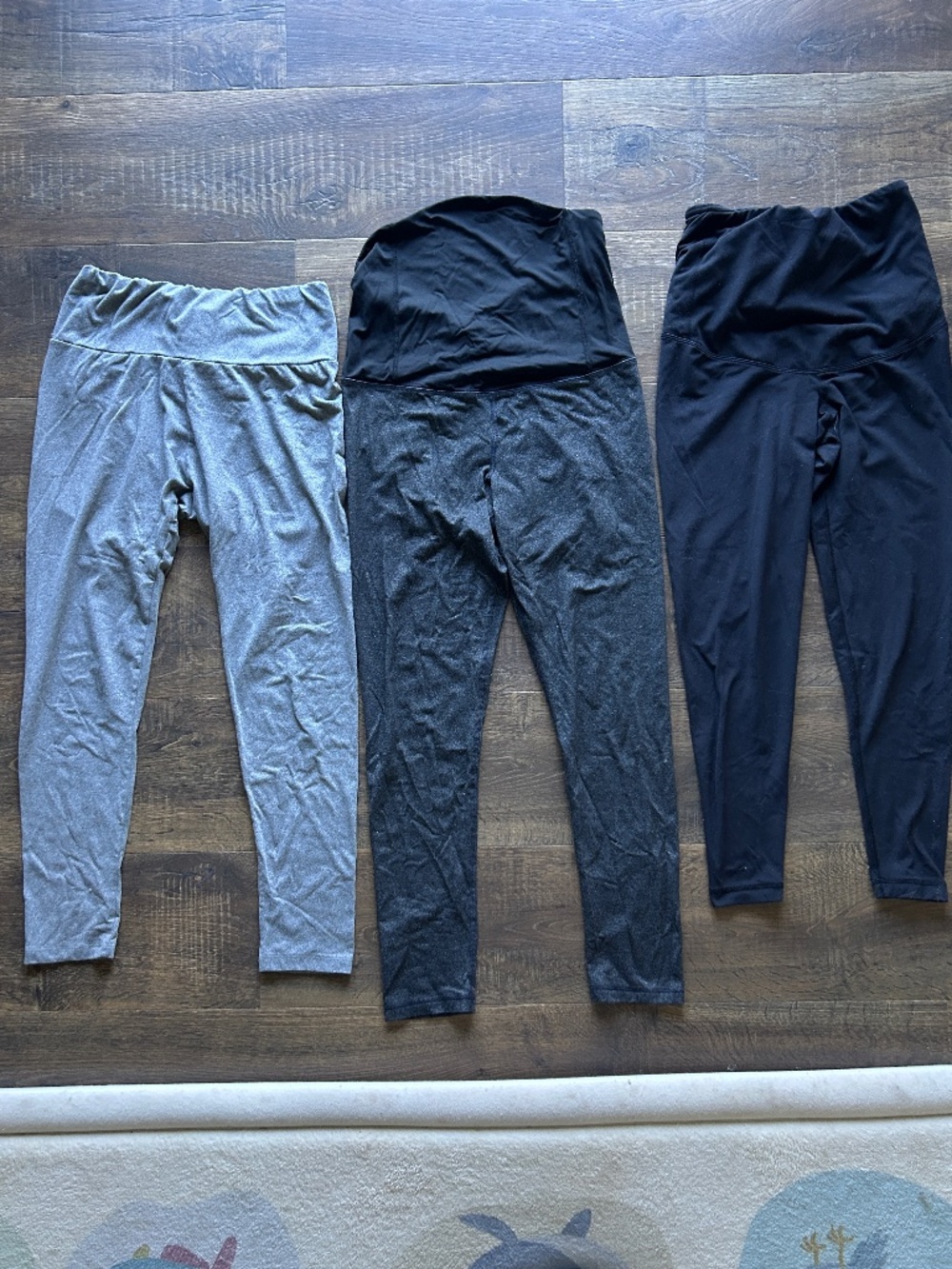 Bundle of 3 maternity leggings